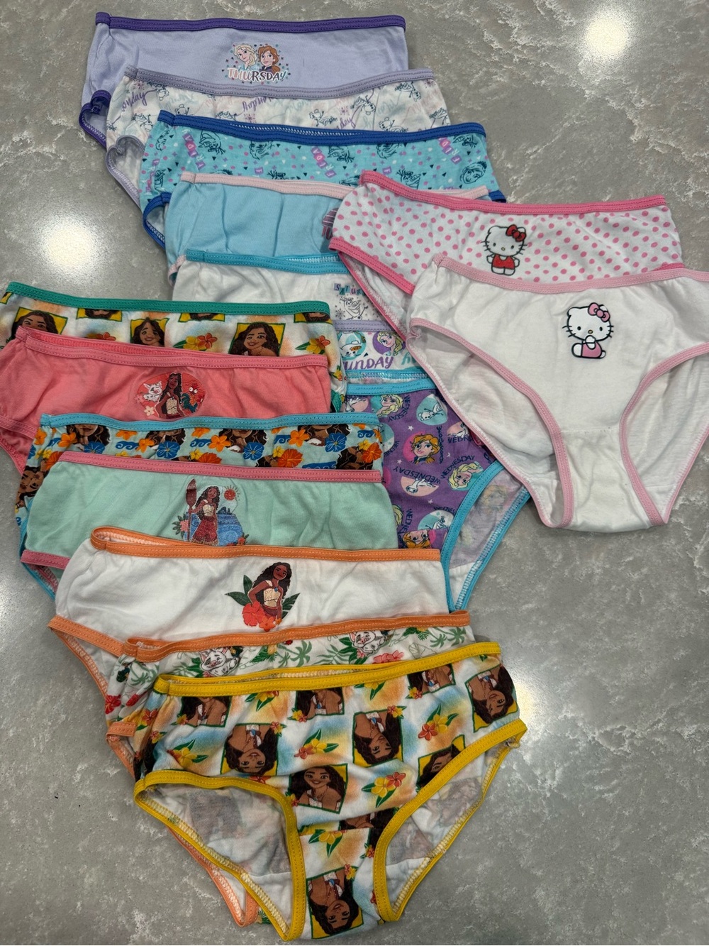 Girls Character Underwear Lot Size 6 Moana Frozen Hello Kitty 16 Pair EUC